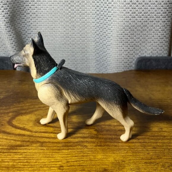 German Shepherd Dog "Show Champions Magic Motion Series" by Empire Vintage 1990s - Picture 1 of 6